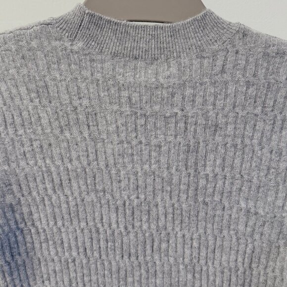 Club Monaco Gray 100% Cashmere Sweater - Picture 8 of 9